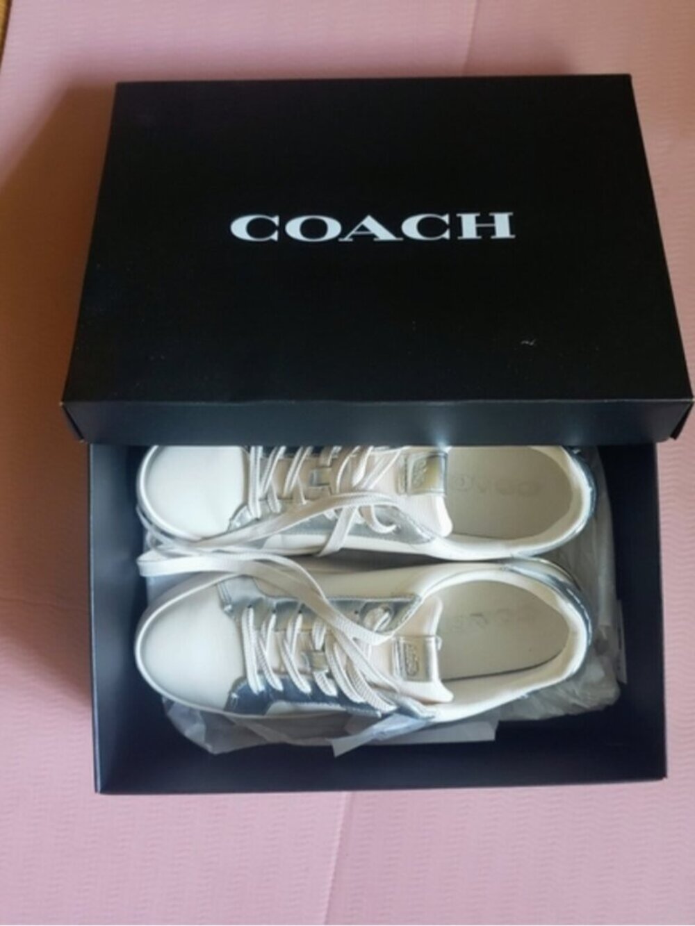 Coach White Metallic Leather Sneakers Women’s Size 9 Low Top